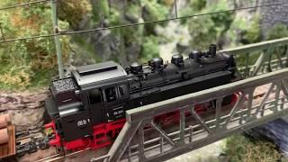 On Track With Rey,  Roco BR 86 Product Review Episode #3