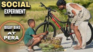 BIGAY PERA AT BIKE "SOCIAL EXPERIMENT" | Grabe iyak ng bata sa natanggap niya