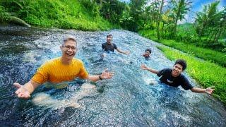 PERTAMA KALI MANDI DI SUNGAI!!