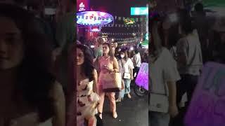 Saturday Night Walk at Khaosan Road #shorts #thailand #khaosan