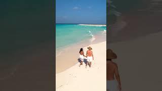 Los Roques: Venezuela romantic getaway #Honeymoon #viajeenpareja #venezolanosenelmundo #caribbean