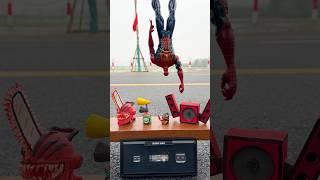 Hulk helps Spiderman choose a head | Funny Toys