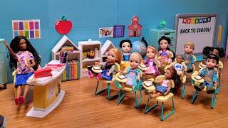 First day of school 2023 ! Elsa & Anna toddlers - Barbie is the new teacher - classroom fun