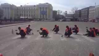 Russian Construction Workers Make Beautiful Music With Axes