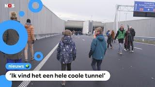 Hier mogen mensen even over de snelweg lopen: 'Gaaf'