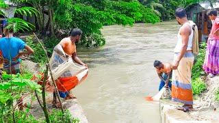 Unique Net Fishing In Bangladesh || Fish Catching By Net || Fishing Technique By Net.