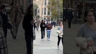 This is Israel!  Muslim women and Women soldiers Live Side by Side in Jerusalem