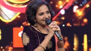 Paadam Namukku Paadam | Sreenandana sings 'Thamaranoolinal' |  Mazhavil Manorama