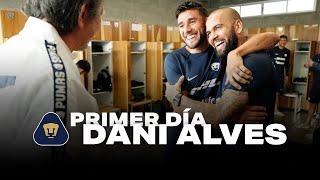 Primer día de Dani Alves.