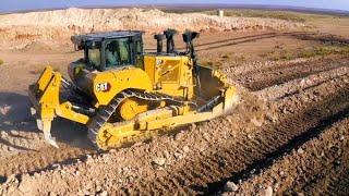 Meet the Cat® D7 Dozer