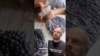 Простой способ освободить место в морозилке. Вакуумный пакет с помощью ручки. Распространите