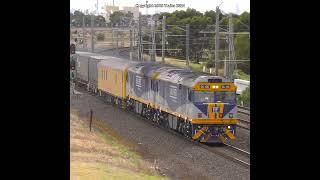 AUSTRALIAN TRAIN POWERS AWAY FROM MELBOURNE  #trainsworldwide #railfreight #australiantrains