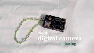 Unboxing: Vintage Nikon Digital Camera 