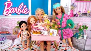 Rutina de Mañana con las Bebes de Barbie - Preparan Desayuno