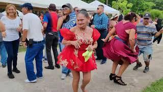 La Bailarina salvadoreña #Yajaira ya esta ensallando nuevos pasos de bailes 