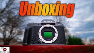 Fuji X-T200 Unboxing and Initial Impressions!