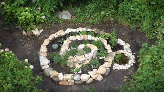 This is how You build a Herb Spiral!