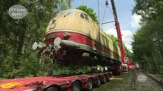 E03 002 rollt ins bayerische Eisenbahnmuseum