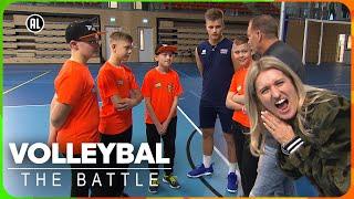 Helpt afluisteren de meiden naar de overwinning? | Battle Volleybal | Zappsport