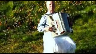 Lady of Spain Accordion (on) IN SHOCKING 3D !!! - (3-D optional)