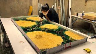 Exquisite Woodworking // A Wooden Table Combined With Epoxy Glue With Lotus And Goldfish Art Motifs