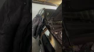 Замена аккумулятора у Кадиллак эскалейд