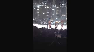 Beyoncé Live in Houston Texas 12/10/2013  crazy in love + single ladies