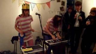 LOVE AND HATES "the drum" live at commune