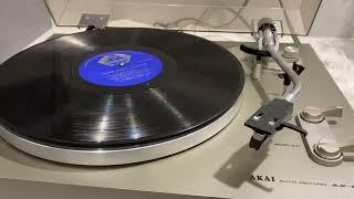 Akai AP 100C, vintage belt drive turntable from Japan - made in 1979