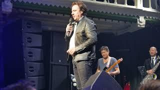 Tussendoorpraatje van Marco Borsato tijdens de albumpresentatie van Thuis in Paradiso