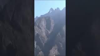 Tiger Leaping Gorge World's Most Insane Hike! #tigerleapinggorge #naturalwonder #touristattraction