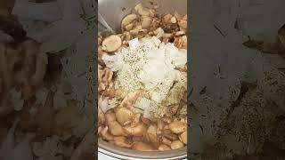 Кус-кус с грибами и шпинатом. Быстрый ужин без мяса!