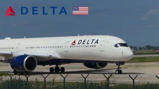 Delta Airlines Airbus A350-941 CLOSE UP Takeoff at BCN Airport