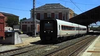 Renfe 594 saliendo de Medina del Campo con un Regional Express