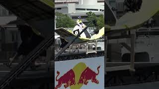 #Redbull Flight Day　#レッドブル・フライト・デイ　神戸で開催　人力飛行機で飛距離競う本編動画はコメント欄のリンクから