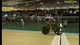 Chris Hoy vs Kevin Sireau sprint world champ '08 round 1