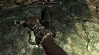 Let's Play The Elder Scrolls V Skyrim - #09 Looting the Höhle