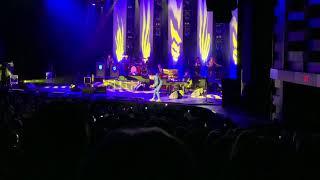 JOE BONAMASSA AWESOME GUIATR SOLO (SNAKE FOUND ON STAGE)! - LIVE IN TORONTO 11/2/18