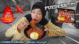 Makan Mie Samyang  Tim Review Bunda Asti dan Mbak Kunyit  Asti Kunyit - Bunda Aqilla Eps 06