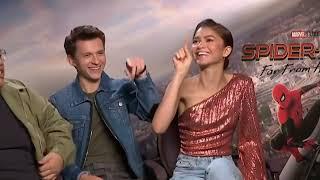 Tom Holland and Zendaya mirroring each other for 1 minute straight