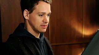 PICS: First Look at T.R. Knight's Recurring Role on CBS Legal Drama The Good Wife