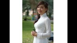 Tà áo dài trắng tinh khôi duyên dáng - Pure white ao dai graceful