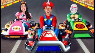 SOPRAVVIVIAMO NEL MONDO DI SUPER MARIO KART NELLA VITA REALE CONTRO IL DOTTOR TIMOTI!