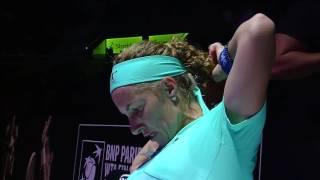 Svetlana Kuznetsova Cuts Hair Mid-Match | 2016 WTA Finals Singapore