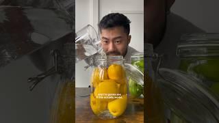 Should you keep lemons in water?