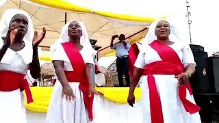 POWERFUL DRUMMING AND POWERFUL DANCING IN ODIFO NKANSAH CHURCH