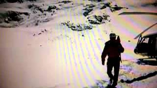 Gefährlicher Stunt am Gletscher - Sicherungsseil für 33 cm-Abstieg