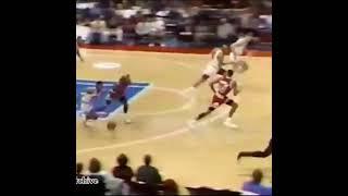 Michael Jordan Sick Spin Move on Mike Gminski! 1990