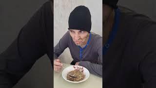 Когда в детстве приготовила суп #смехпродлеваетжизнь #смешновидео #юмор #смешнойшортс #жиза
