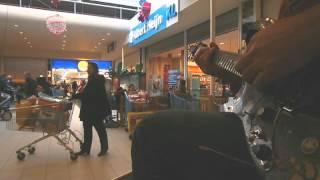 Carlos Vamos live  in  Albert Heijn